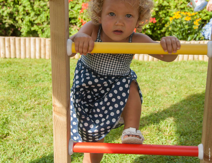 Jungle Lodge | Wooden climbing frame with swing & climbing net